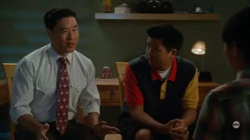 Fresh Off the Boat S6E1