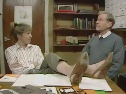 Ever Decreasing Circles S4E6