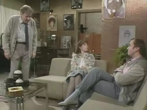 Ever Decreasing Circles S2E6