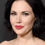 Laura Mennell