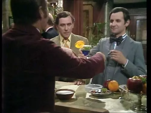 Bowler S1E9