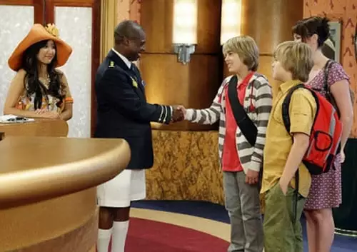 Zack e Cody: Gêmeos a Bordo S1E1