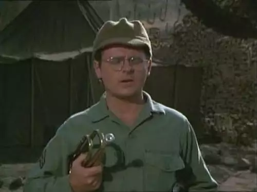 M*A*S*H S4E1