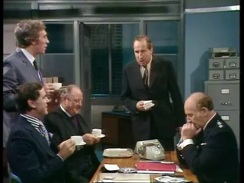 Bowler S1E8