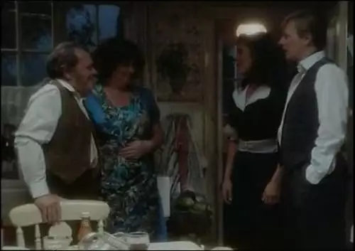 The Darling Buds of May S1E2