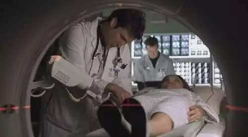 ER: Plantão Médico S9E18