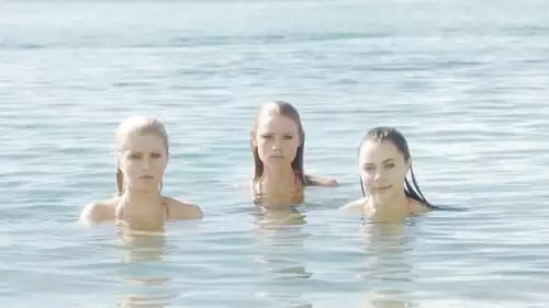 Mako Mermaids S1E1