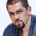 Steve Howey