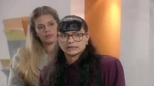 Betty, a Feia S1E230