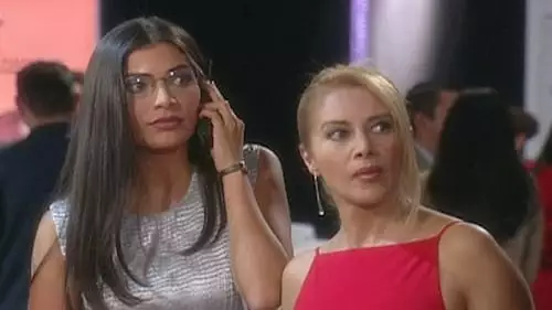 Betty, a Feia S1E305