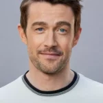 Robert Buckley