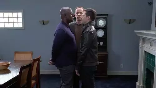 Brooklyn Nine-Nine: Lei e Desordem S5E12