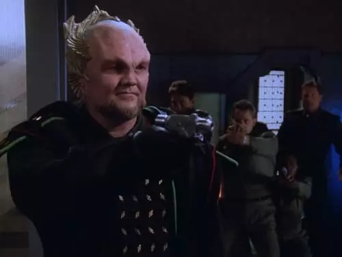 Babylon 5 S2E1