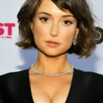 Milana Vayntrub