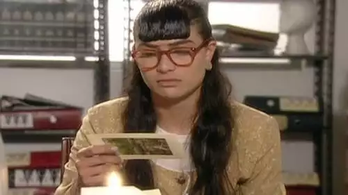 Betty, a Feia S1E198