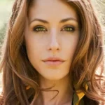 Amanda Crew